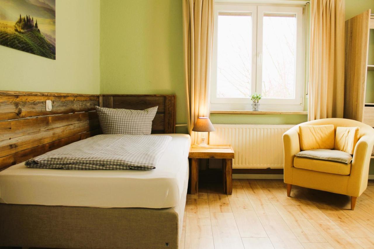 Haus Am Bach - Gemuetliche Pension Allershausen Esterno foto