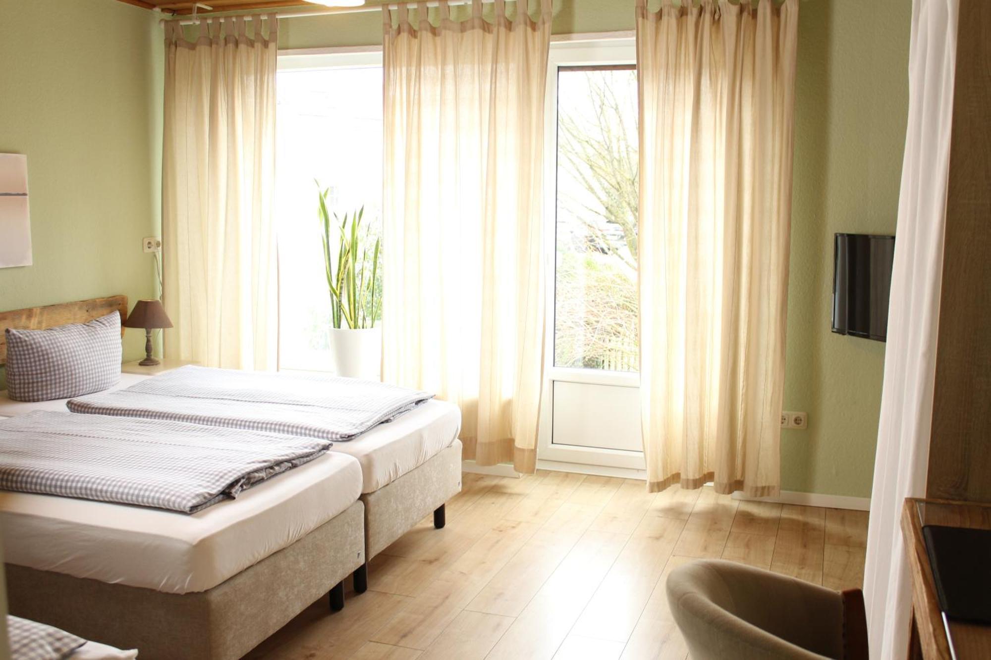 Haus Am Bach - Gemuetliche Pension Allershausen Esterno foto