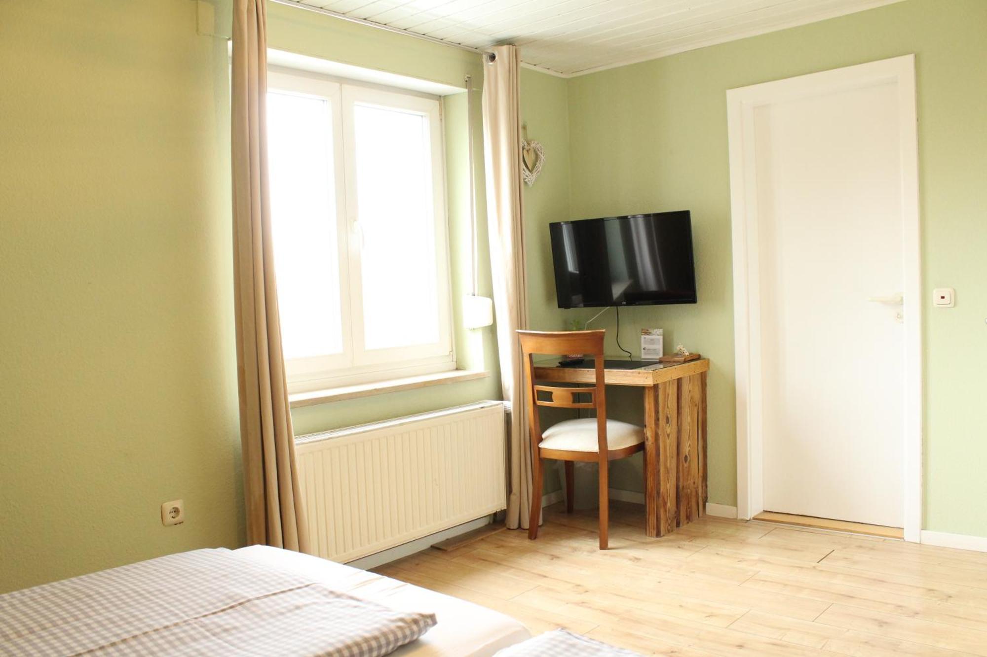 Haus Am Bach - Gemuetliche Pension Allershausen Esterno foto