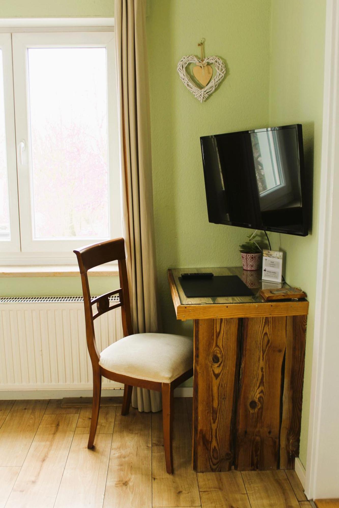 Haus Am Bach - Gemuetliche Pension Allershausen Esterno foto